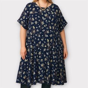 🏷️ 2/$25 - Torrid Navy and Yellow Floral Dress